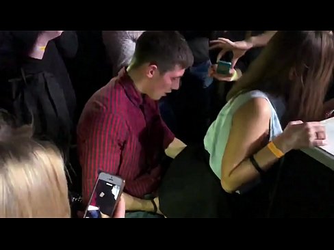 ❤️ Sexe real en una discoteca russa. Noia russa de 18 anys a l'anus i la vagina follada en una discoteca ❌ Només porno al porno ca.assistirhentai.ru ☑